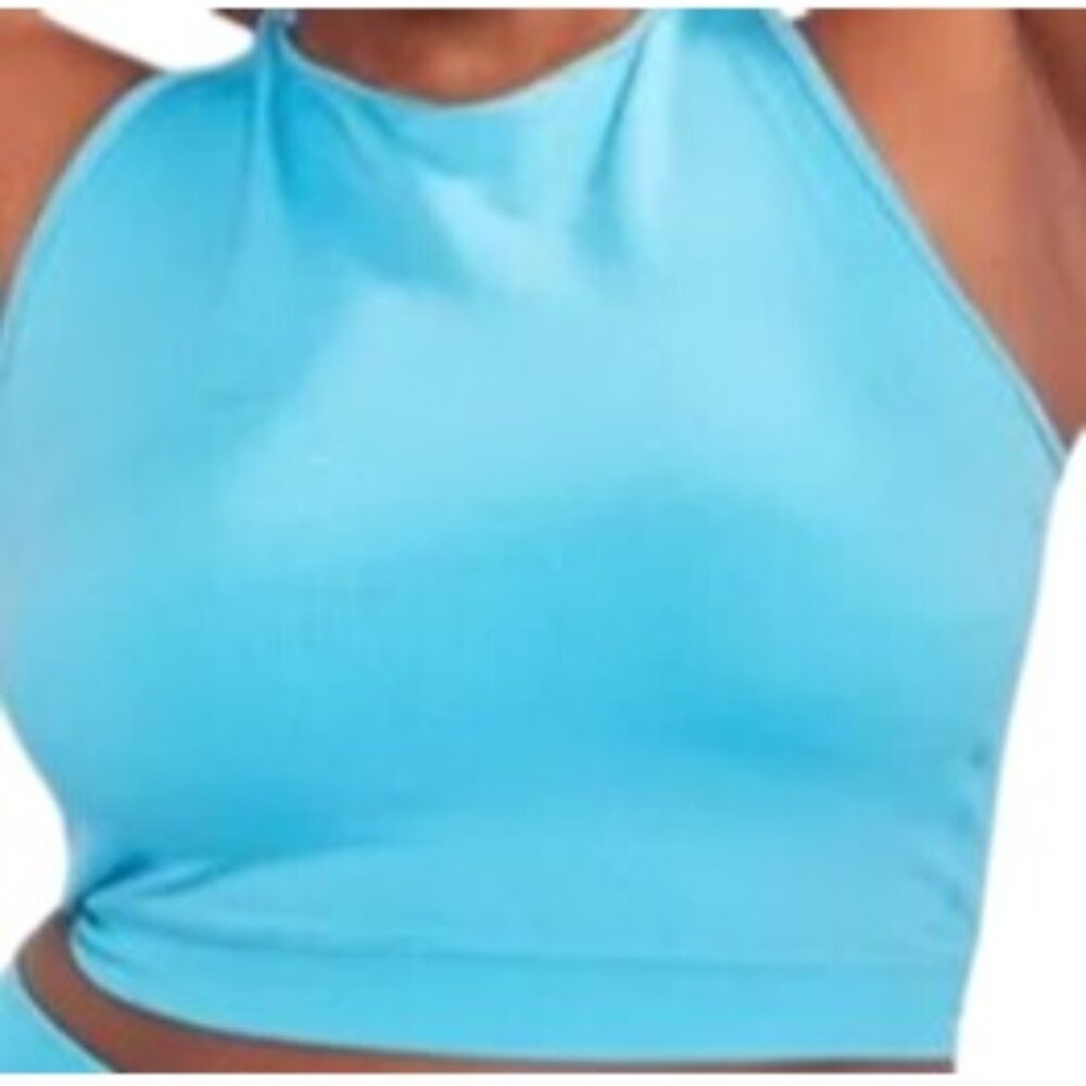PrettyLittleThing Bright Blue Seamless Sports Bra With Bust Panel Detail Size M